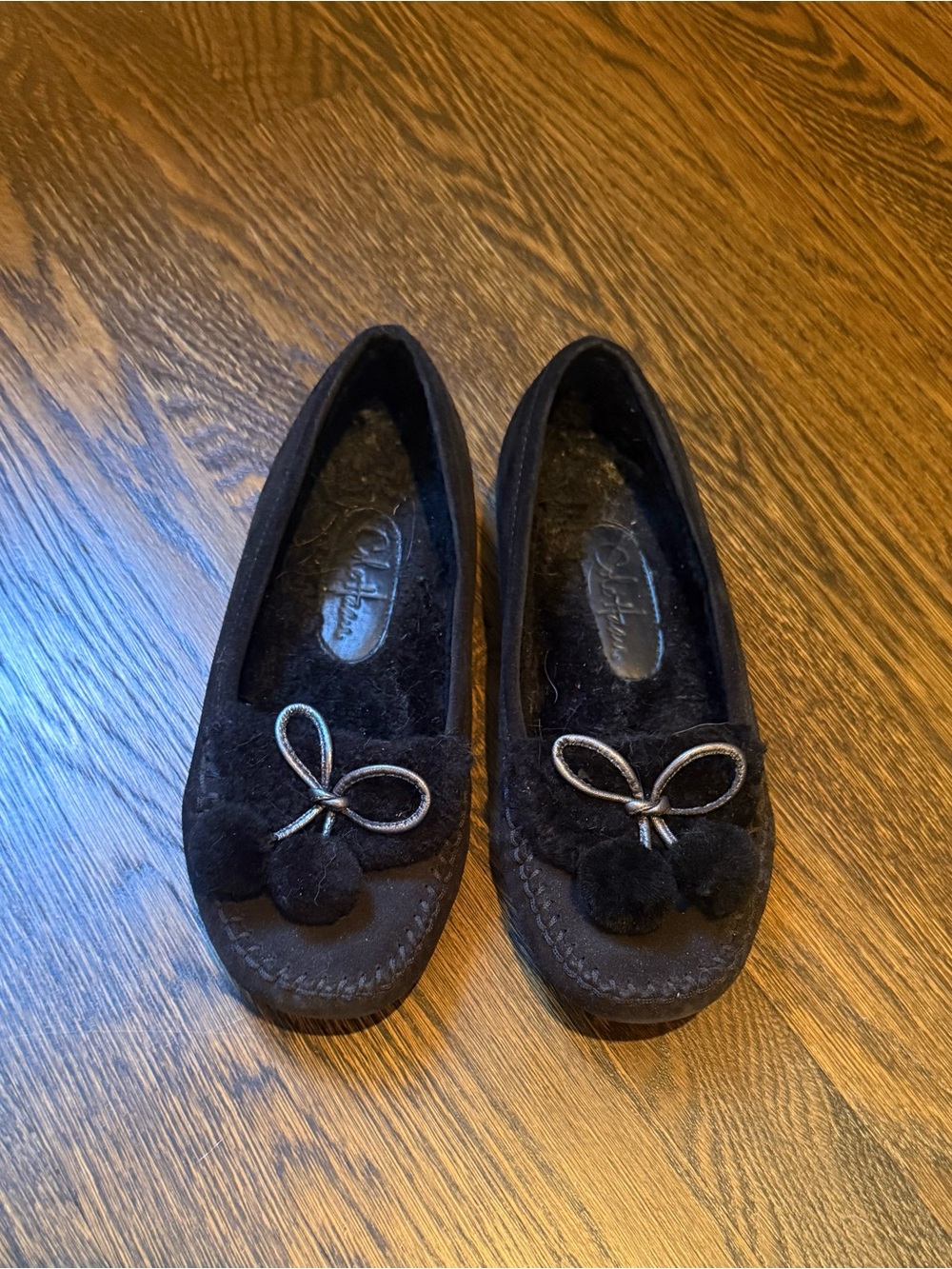 Cole Haan Women’s Size 7 Black Pom-Pom Suede Flats / Slippers.